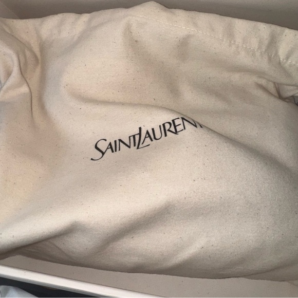 Yves Saint Laurent YSL Quilted Loulou Toy Shoulder Bag - Picture 9 of 10